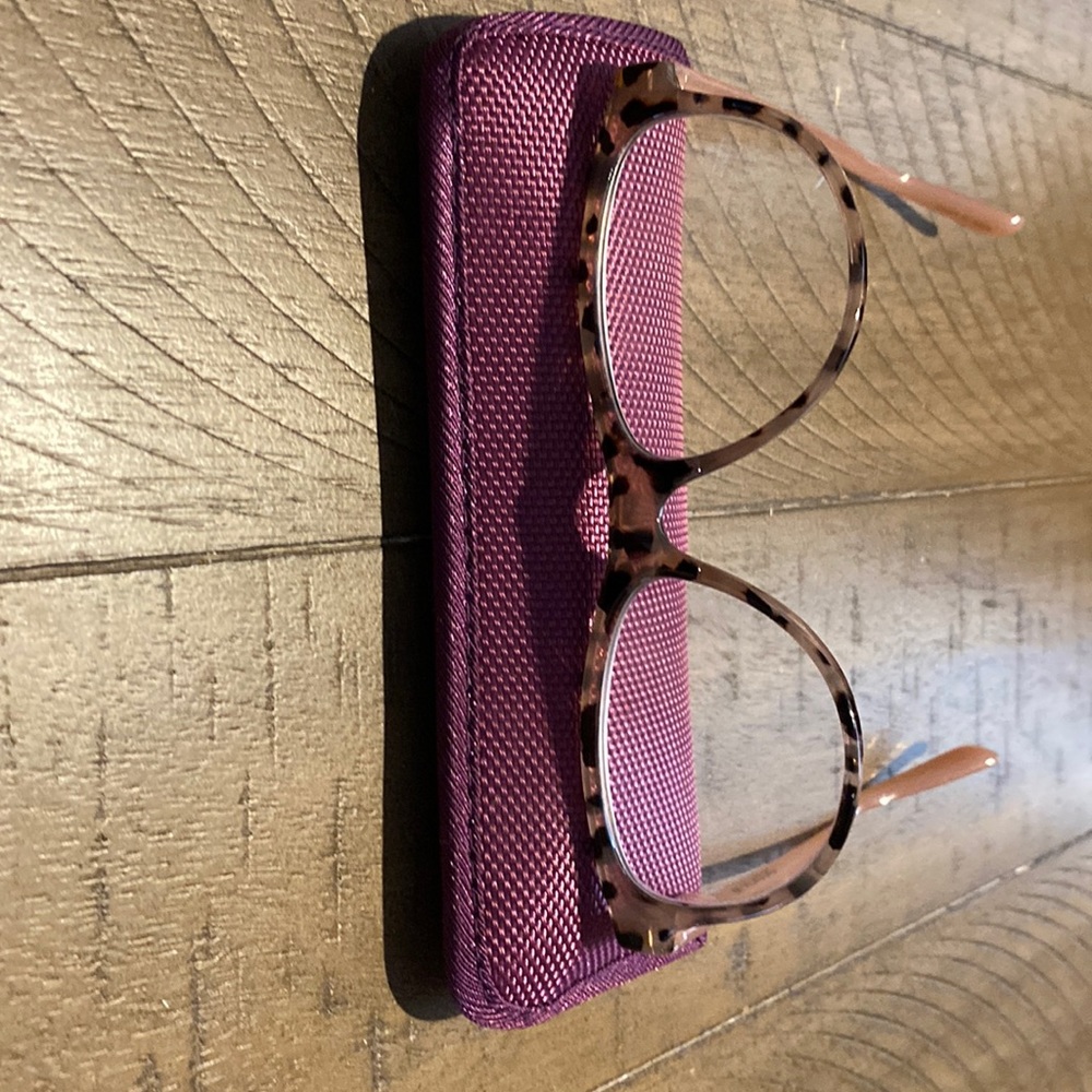 Reading Glasses With purple Case +1.25
